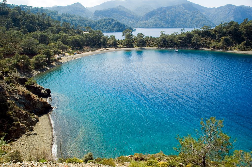 Küçük Boncuklu Koyu fethiye tekne kiralama