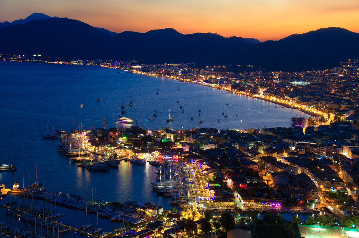 Exploring The Vibrant Nightlife Scene In Marmaris