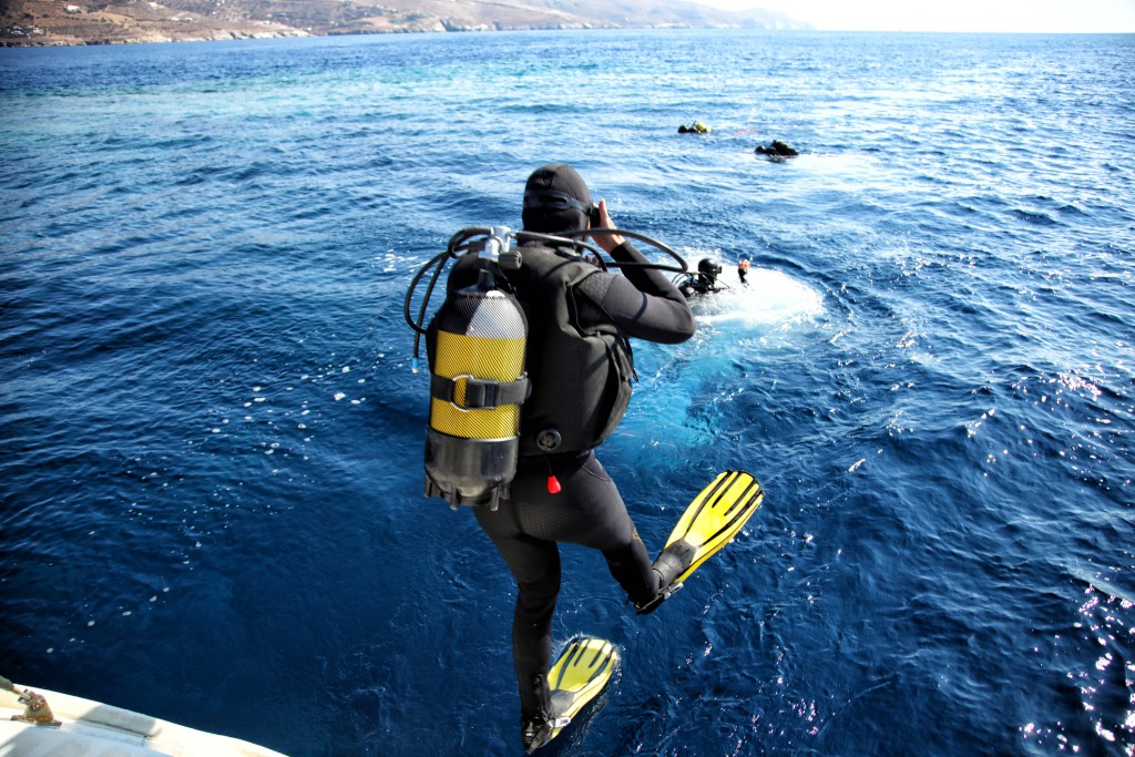 Mavi yolculuk sırasında her gün birçok su sporu yapabilirsiniz. Bunlar arasında dalış, şnorkelle dalma, kano gibi aktiviteler bulunur.