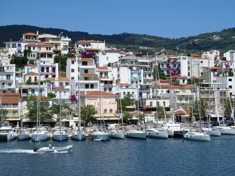 Guide to Yacht Chartering in Skiathos